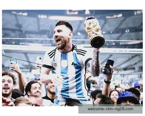 世界杯官方发布梦想纪录片讲述足球信念与全球球迷共同记忆的热血